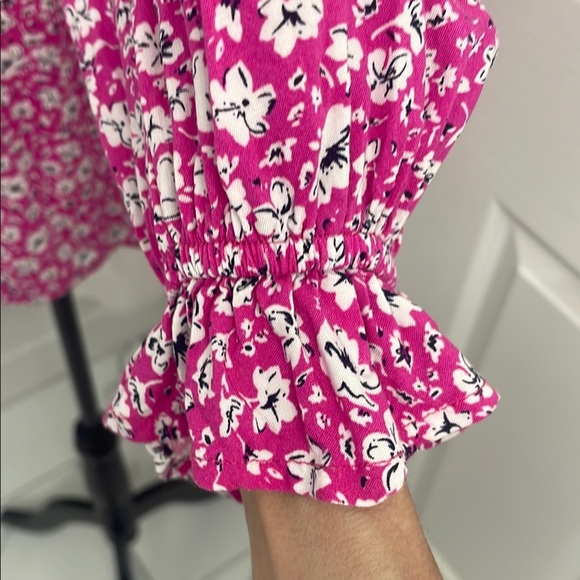 Bohemian Long Sleeve Blouse Pink with White Flowers Ruffles & Tie Front Size M - Picture 2 of 5